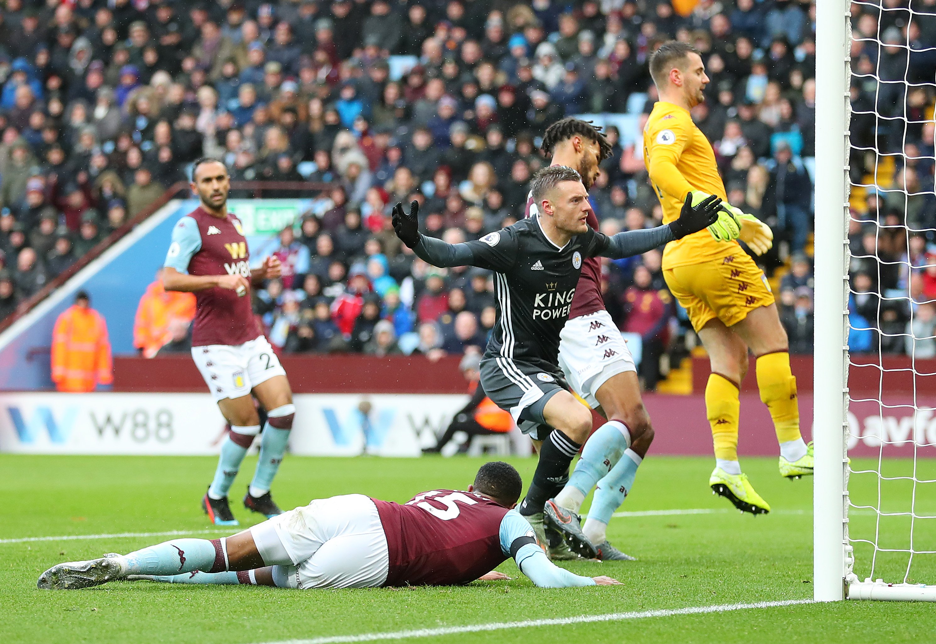 中国足球的 中国足球的